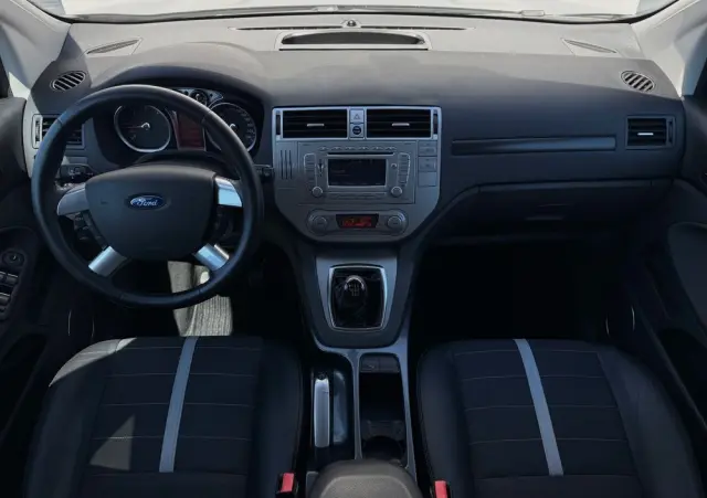 FORD Kuga 2.0 TDCi 2x4 Titanium