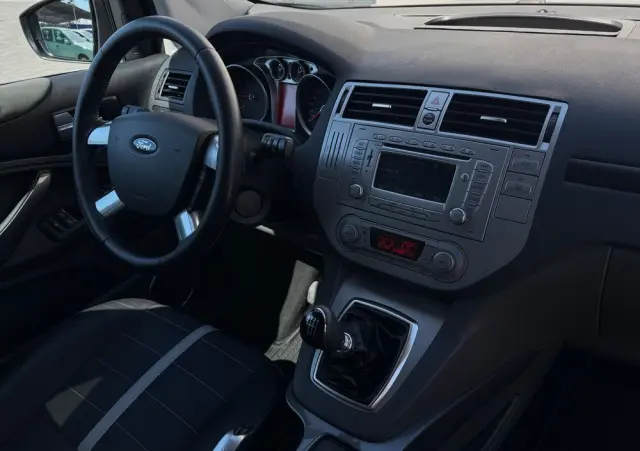 FORD Kuga 2.0 TDCi 2x4 Titanium