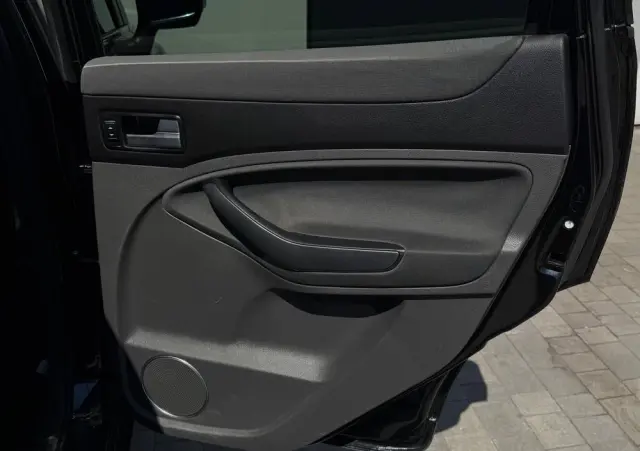 FORD Kuga 2.0 TDCi 2x4 Titanium