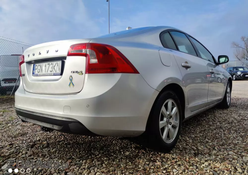 VOLVO S60 DRIVe