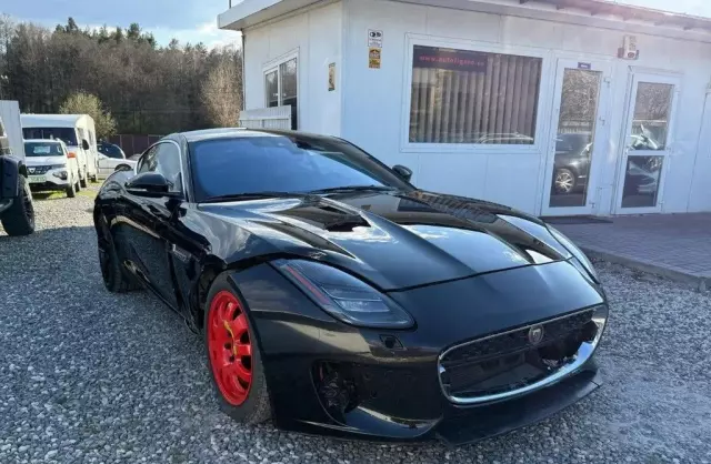 JAGUAR F-type 