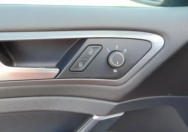 VOLKSWAGEN Golf VII 1.5 TSI BMT Comfortline