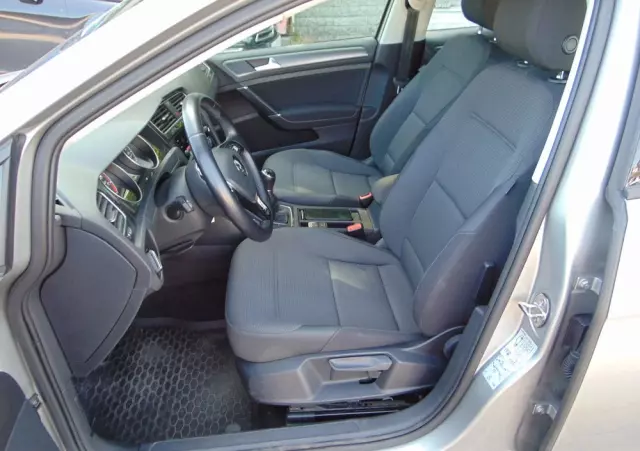 VOLKSWAGEN Golf VII 1.5 TSI BMT Comfortline