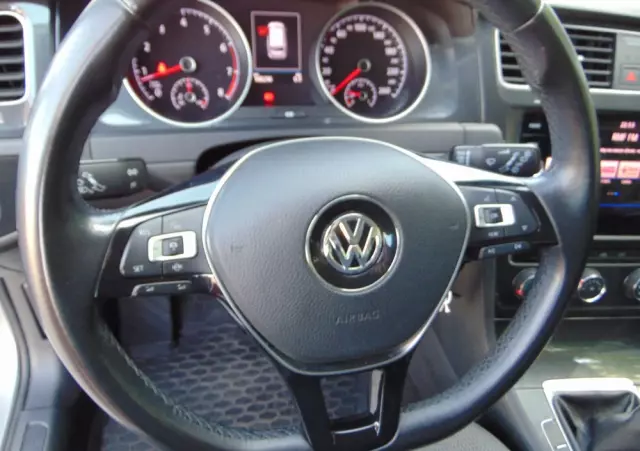 VOLKSWAGEN Golf VII 1.5 TSI BMT Comfortline