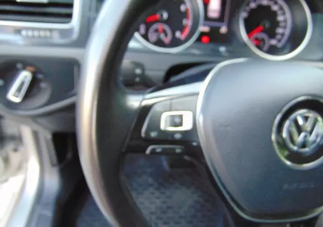 VOLKSWAGEN Golf VII 1.5 TSI BMT Comfortline