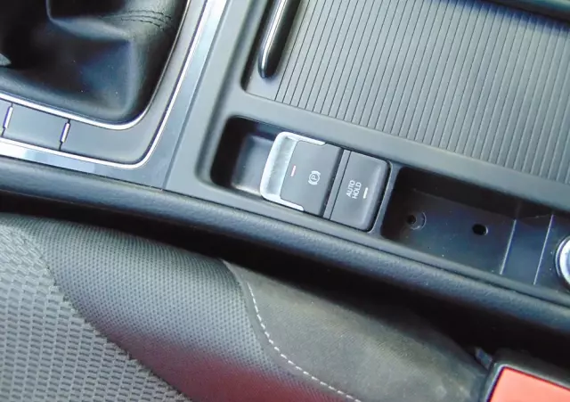 VOLKSWAGEN Golf VII 1.5 TSI BMT Comfortline