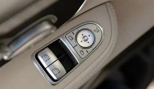 MERCEDES-BENZ Klasa V 