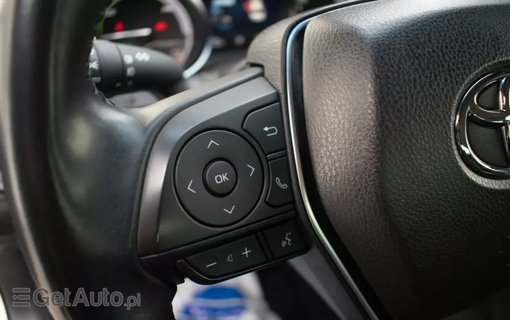 TOYOTA Camry 2.5 Hybrid Prestige CVT