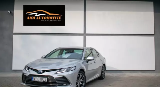 TOYOTA Camry 2.5 Hybrid Prestige CVT