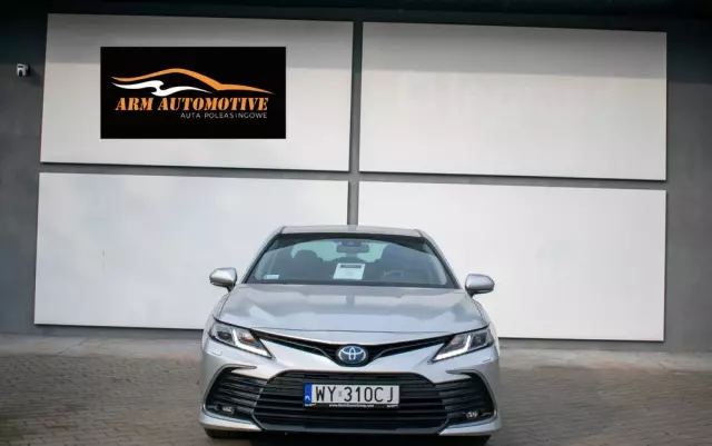 TOYOTA Camry 2.5 Hybrid Prestige CVT