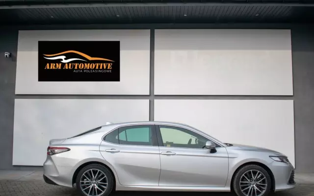 TOYOTA Camry 2.5 Hybrid Prestige CVT