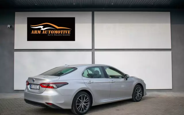 TOYOTA Camry 2.5 Hybrid Prestige CVT