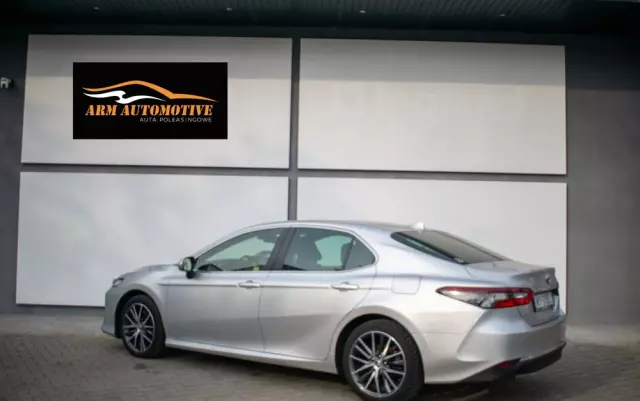 TOYOTA Camry 2.5 Hybrid Prestige CVT