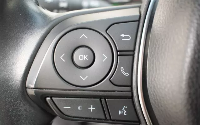 TOYOTA Camry 2.5 Hybrid Prestige CVT