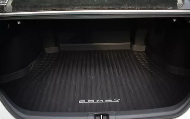 TOYOTA Camry 2.5 Hybrid Prestige CVT