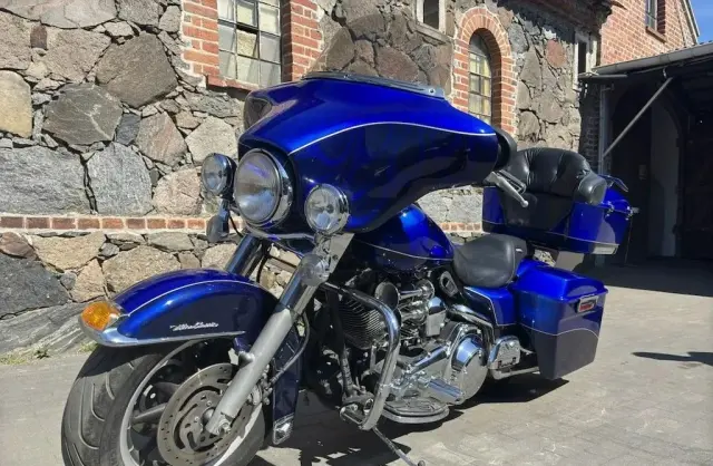 HARLEY-DAVIDSON Dyna 