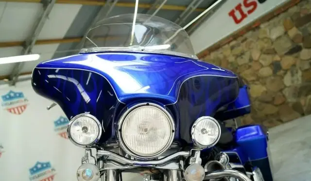 HARLEY-DAVIDSON Dyna 