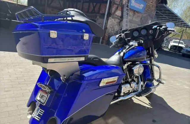 HARLEY-DAVIDSON Dyna 