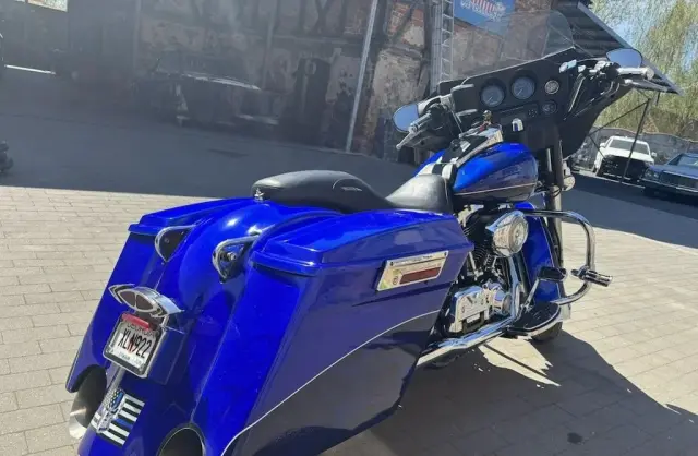 HARLEY-DAVIDSON Dyna 