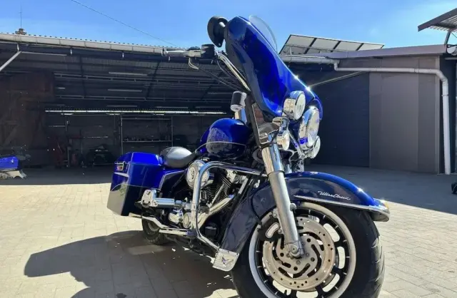 HARLEY-DAVIDSON Dyna 