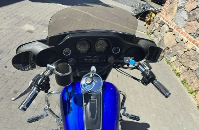 HARLEY-DAVIDSON Dyna 