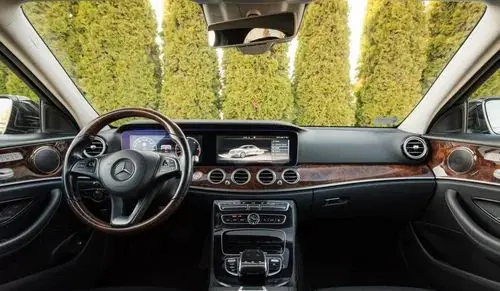 MERCEDES-BENZ Klasa E 