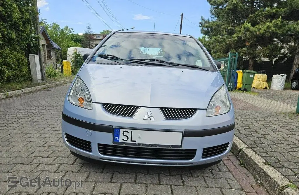 MITSUBISHI Colt 