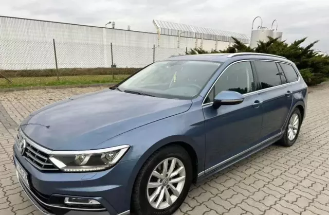 VOLKSWAGEN Passat 