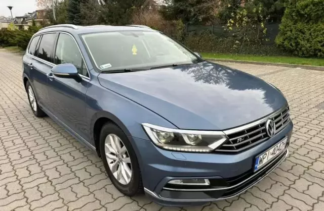 VOLKSWAGEN Passat 