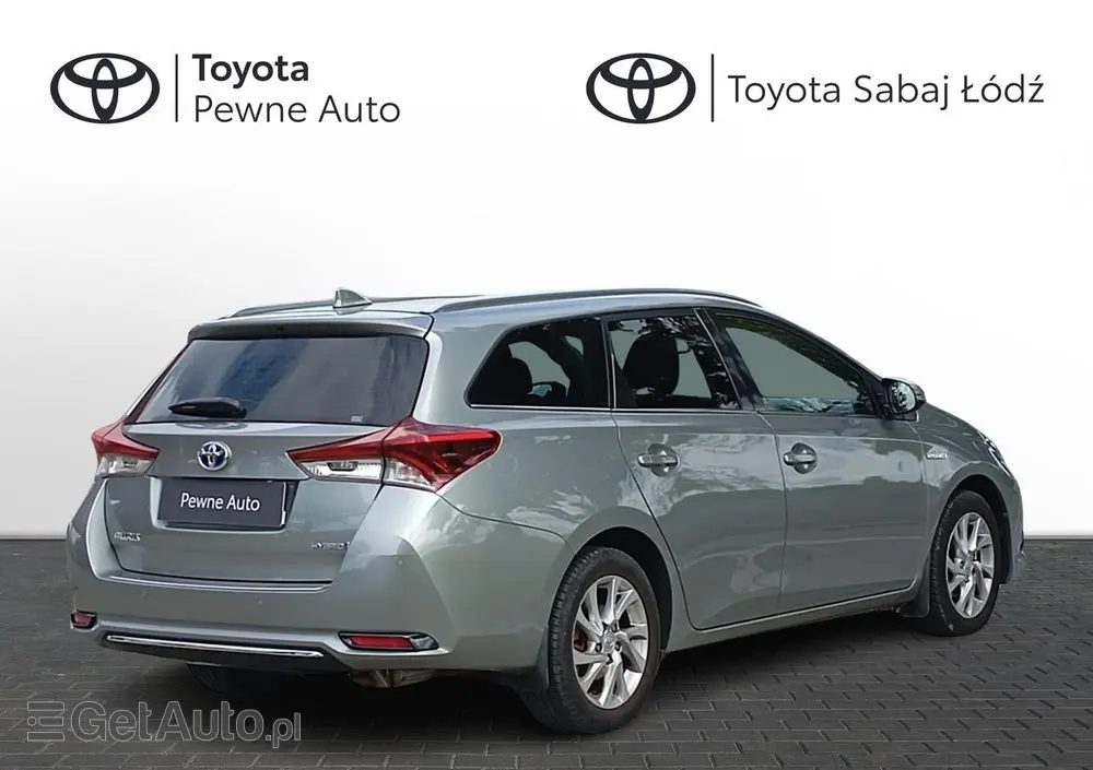 TOYOTA Auris Hybrid 135 Premium