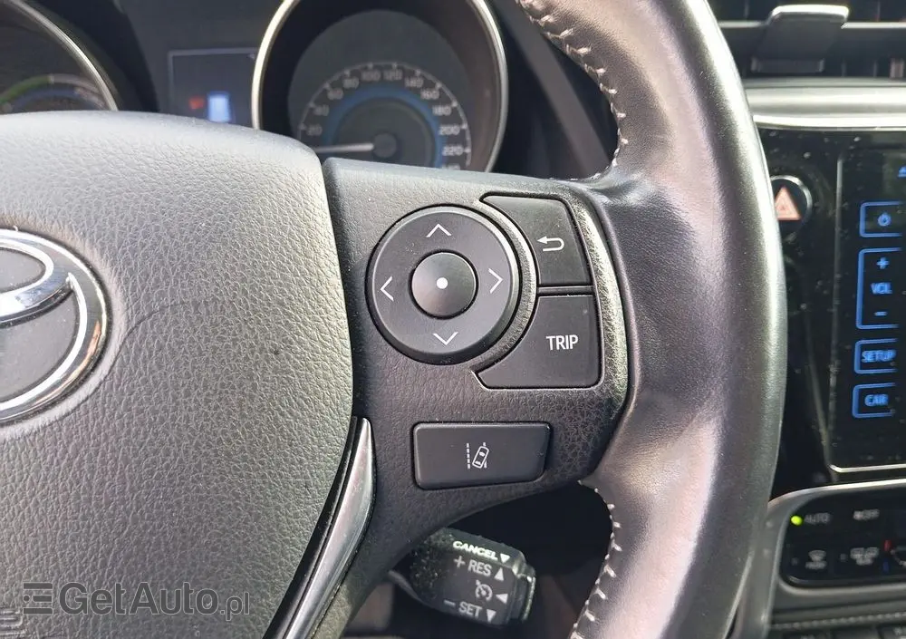 TOYOTA Auris Hybrid 135 Premium