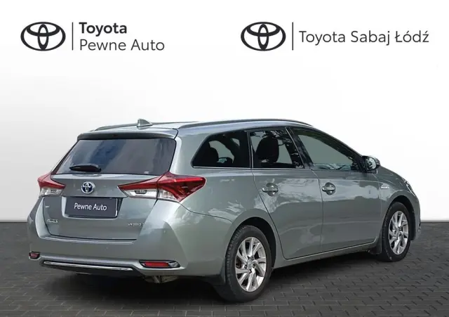 TOYOTA Auris Hybrid 135 Premium