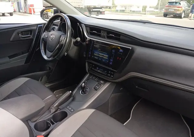 TOYOTA Auris Hybrid 135 Premium