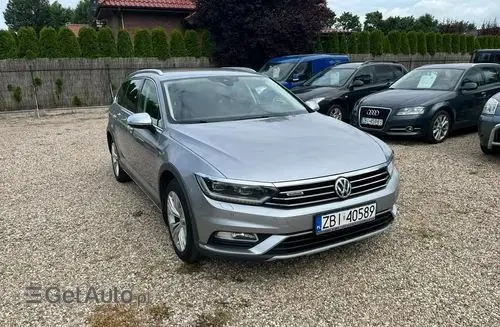 VOLKSWAGEN Passat Alltrack 