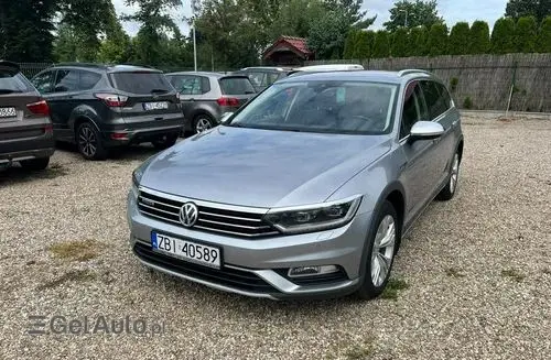 VOLKSWAGEN Passat Alltrack 