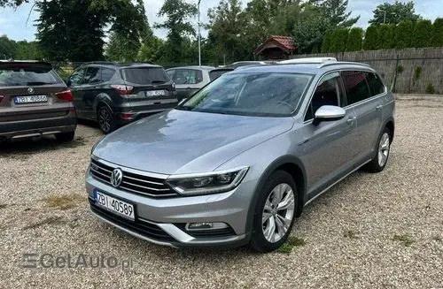 VOLKSWAGEN Passat Alltrack 