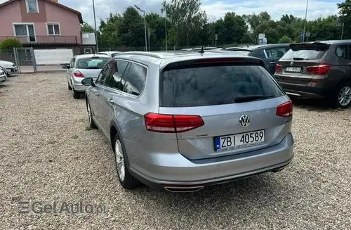 VOLKSWAGEN Passat Alltrack 