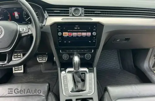 VOLKSWAGEN Passat Alltrack 