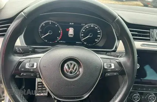 VOLKSWAGEN Passat Alltrack 
