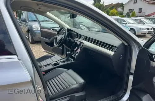 VOLKSWAGEN Passat Alltrack 