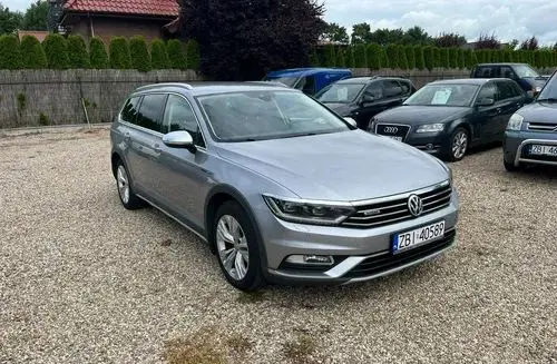 VOLKSWAGEN Passat Alltrack 