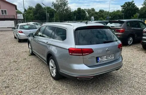 VOLKSWAGEN Passat Alltrack 