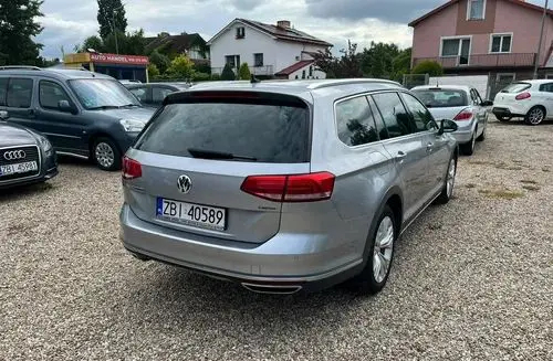 VOLKSWAGEN Passat Alltrack 