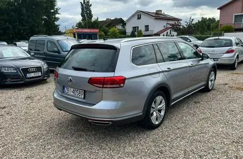 VOLKSWAGEN Passat Alltrack 