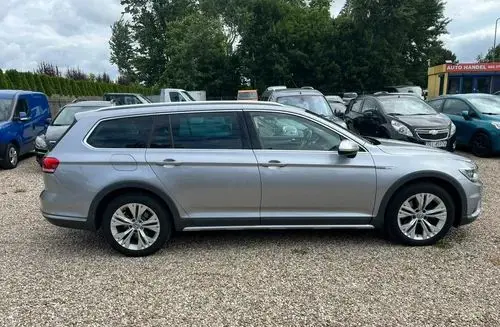 VOLKSWAGEN Passat Alltrack 