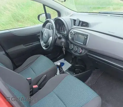 TOYOTA Yaris 