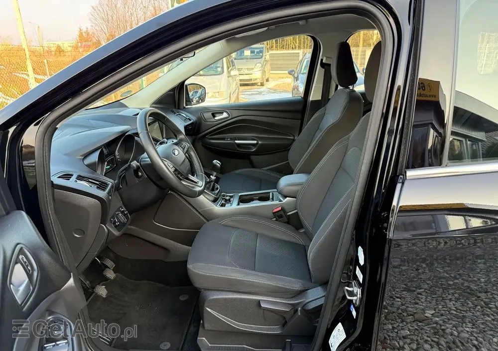 FORD Kuga 2.0 TDCi 4x4 Cool & Connect