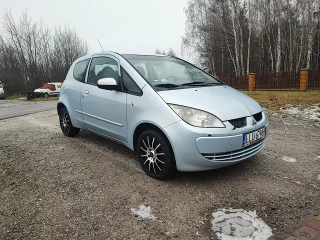 MITSUBISHI Colt 