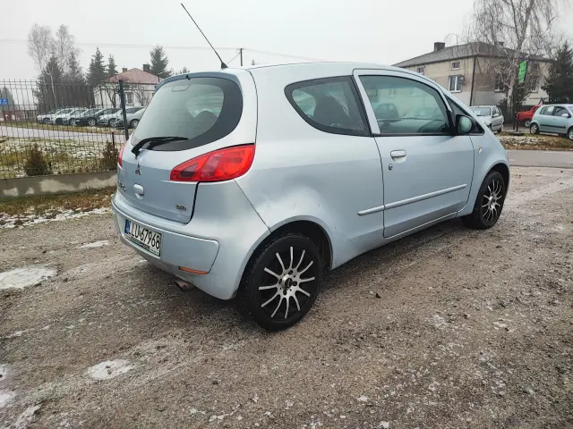 MITSUBISHI Colt 