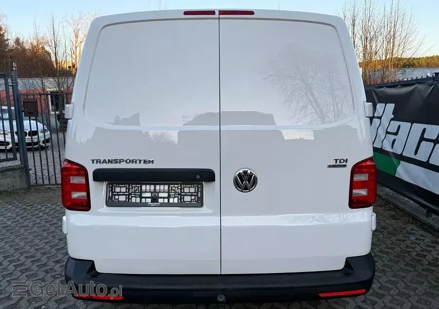 VOLKSWAGEN 2.0TDI 140ps 4MOTION Transporter T6 Długi Webasto SERWISOWANY Bezwypadek 2x przesuwne drzwi 